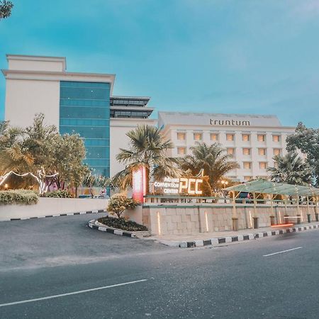 Truntum Padang Hotel Ngoại thất bức ảnh