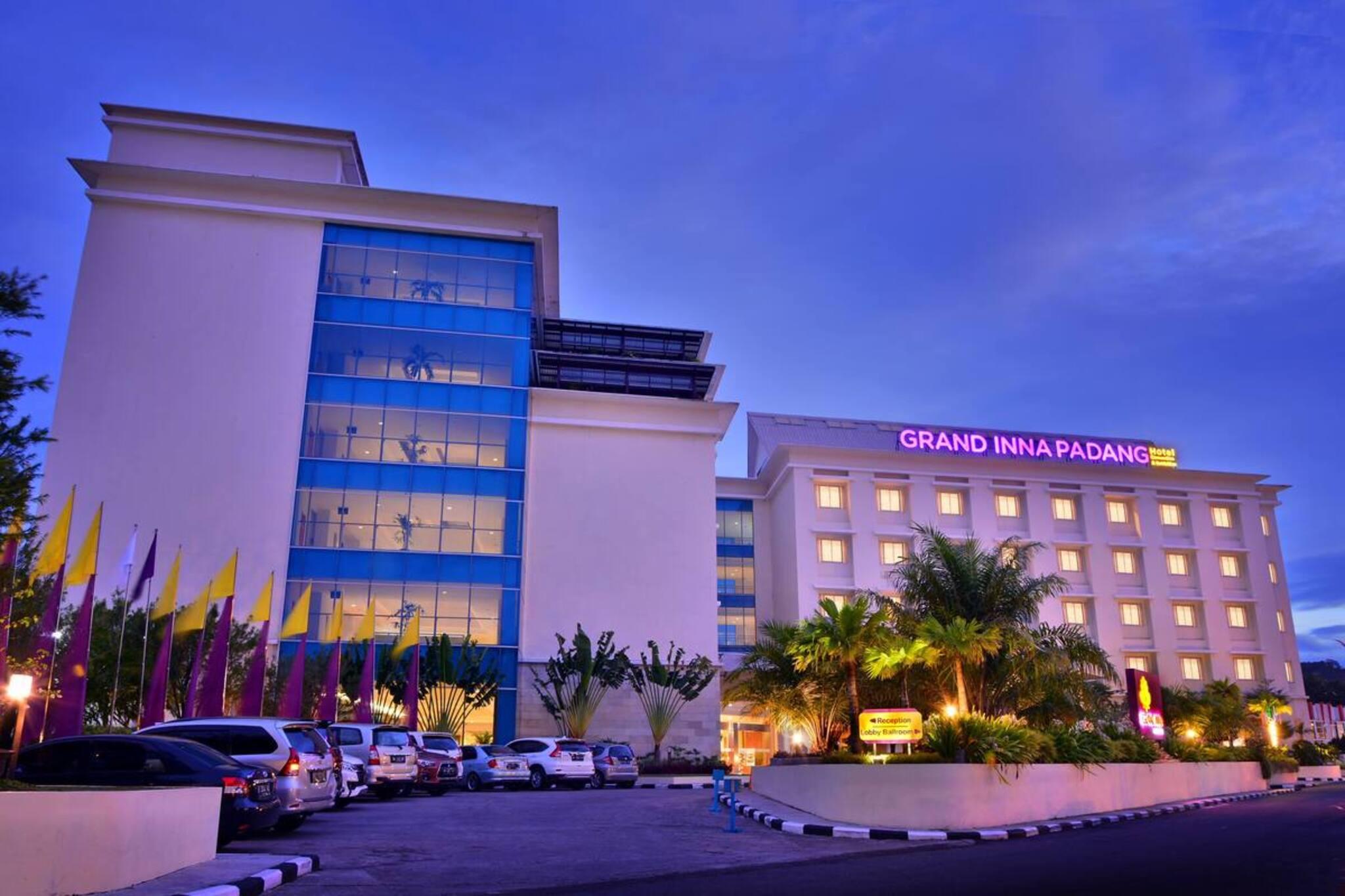 Truntum Padang Hotel Ngoại thất bức ảnh