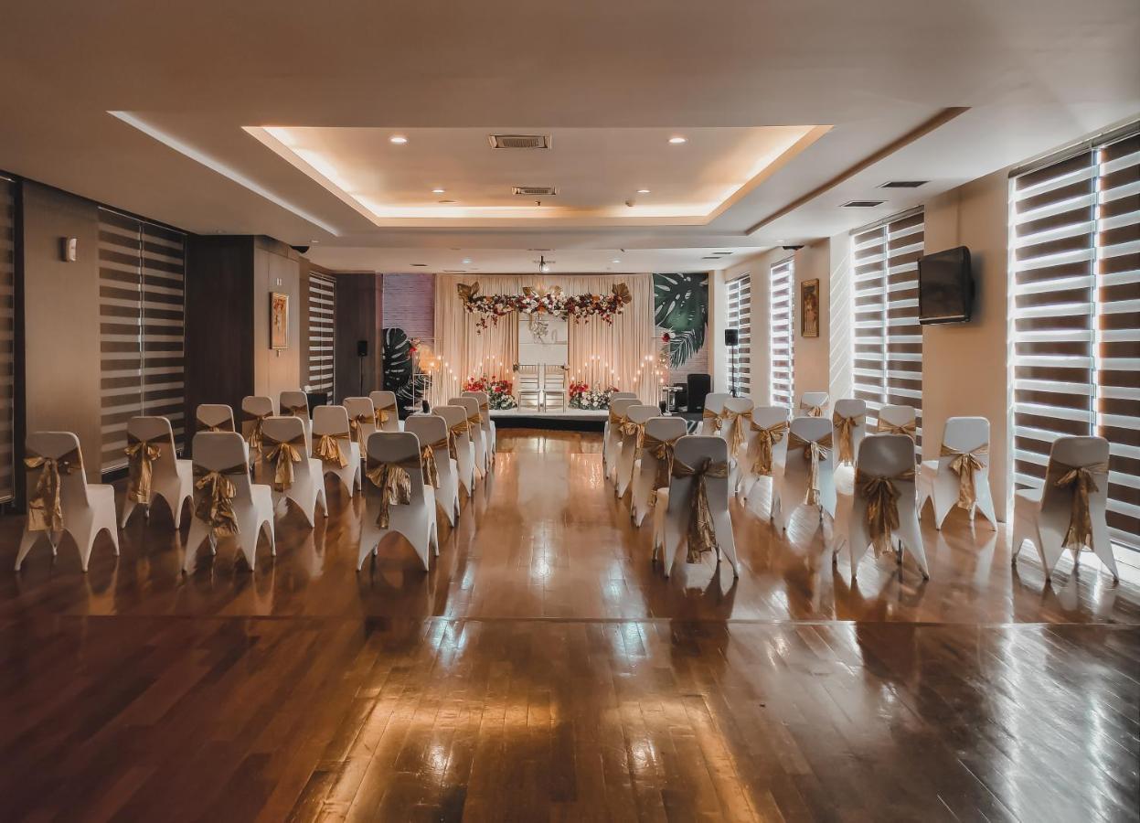 Truntum Padang Hotel Ngoại thất bức ảnh